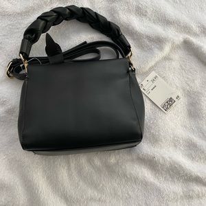 BLACK CROSSBODY BAG